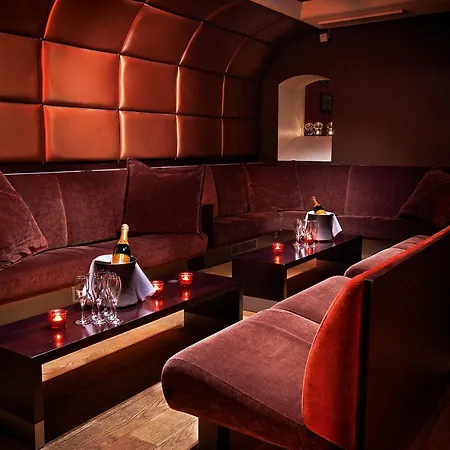 ホテル ソロ ソコス トルニ 5*